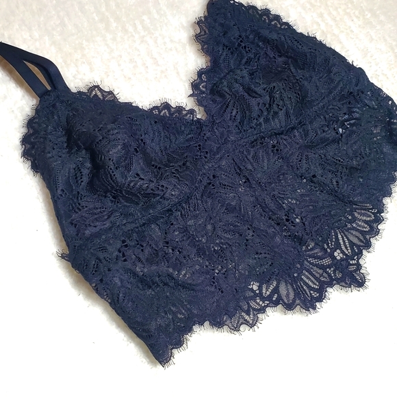 Aerie Black Sheer Lace Long Line Triangle Bralette M Boho Romantic Goth Y2K - Picture 1 of 16